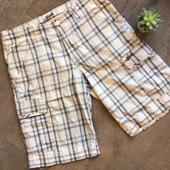 Kirra Other - Kirra Plaid Cotton Cargo Shorts 31 EUC